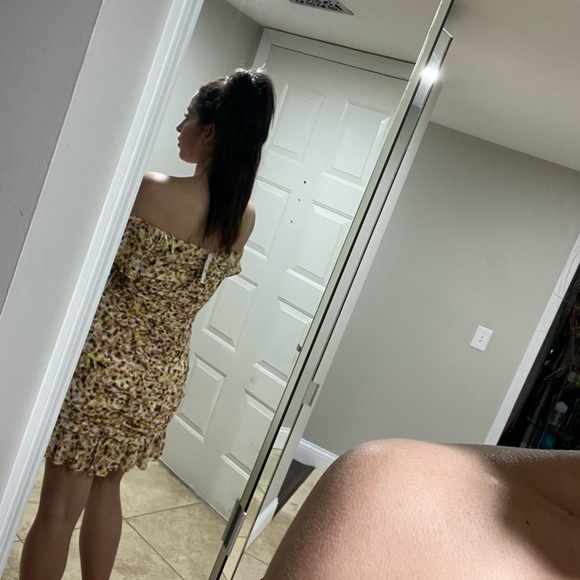 ASTR DRESS - Picture 4 of 6